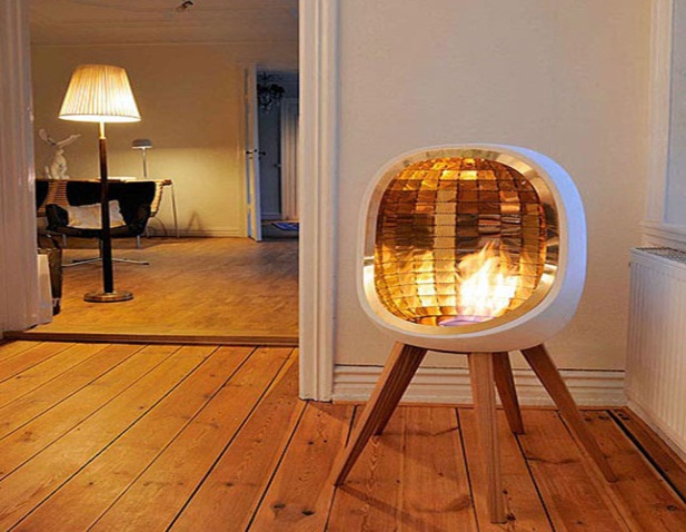 Home space heater with brass reflectors