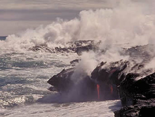 Volcanic eruptions add new land to Big Island