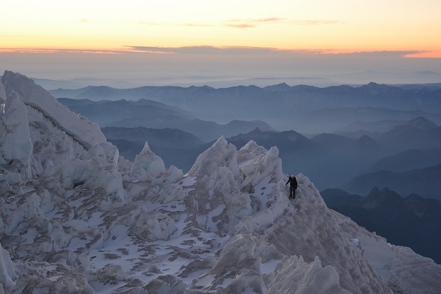 Seracs at sunrise on the Emmons Glacier (Mt. Rainier National Park, WA) Seracs at sunrise on the Emmons Glacier (Mt. Rainier National Park, WA)