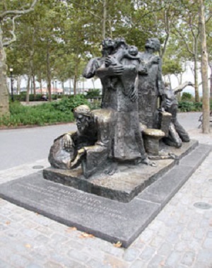 Immigrants statue at Castle Clinton