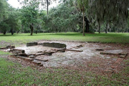 Ruins of Hawkins-Davison houses Ruins of Hawkins-Davison houses