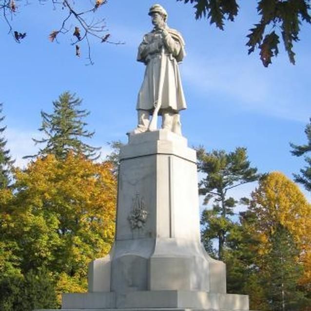 Photo of the Private Soldier Monument in Antietam National Cemetery Photo of the Private Soldier Monument in Antietam National Cemetery
