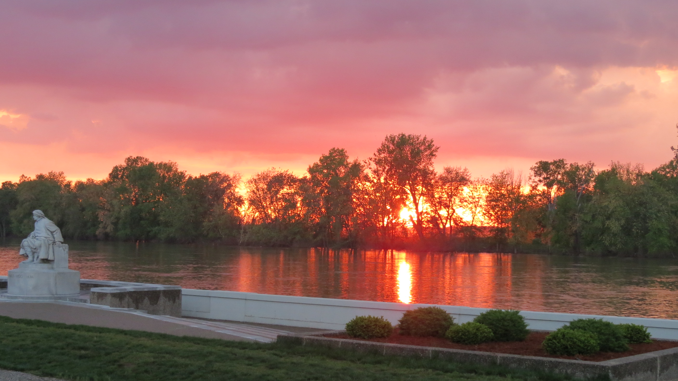 Sun setting behind the Francis Vigo Statue