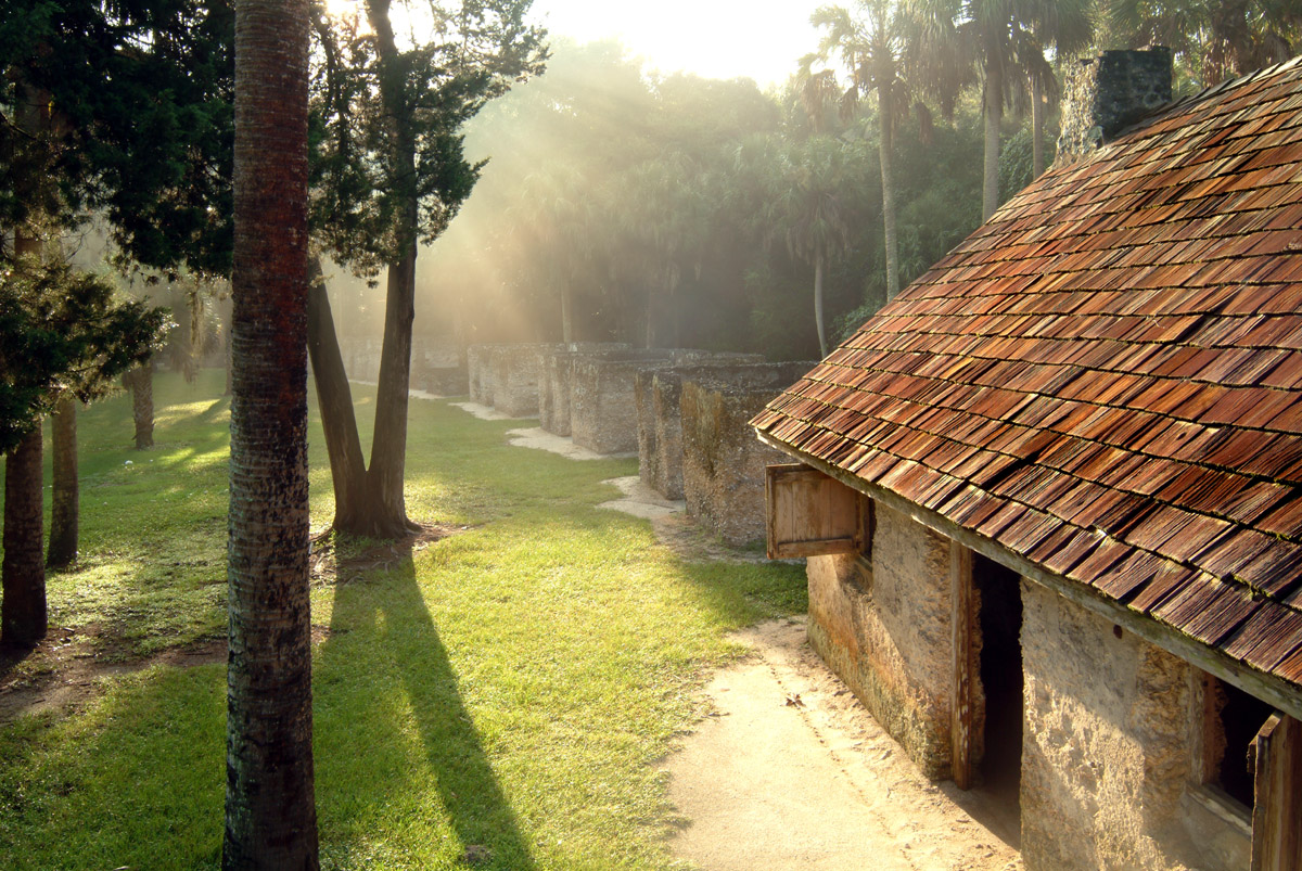 slave cabins made of tabby with wooden roofs