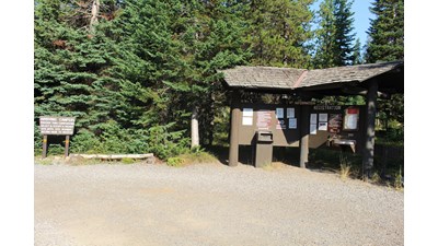 Lizard Creek Campground registration and campground information.