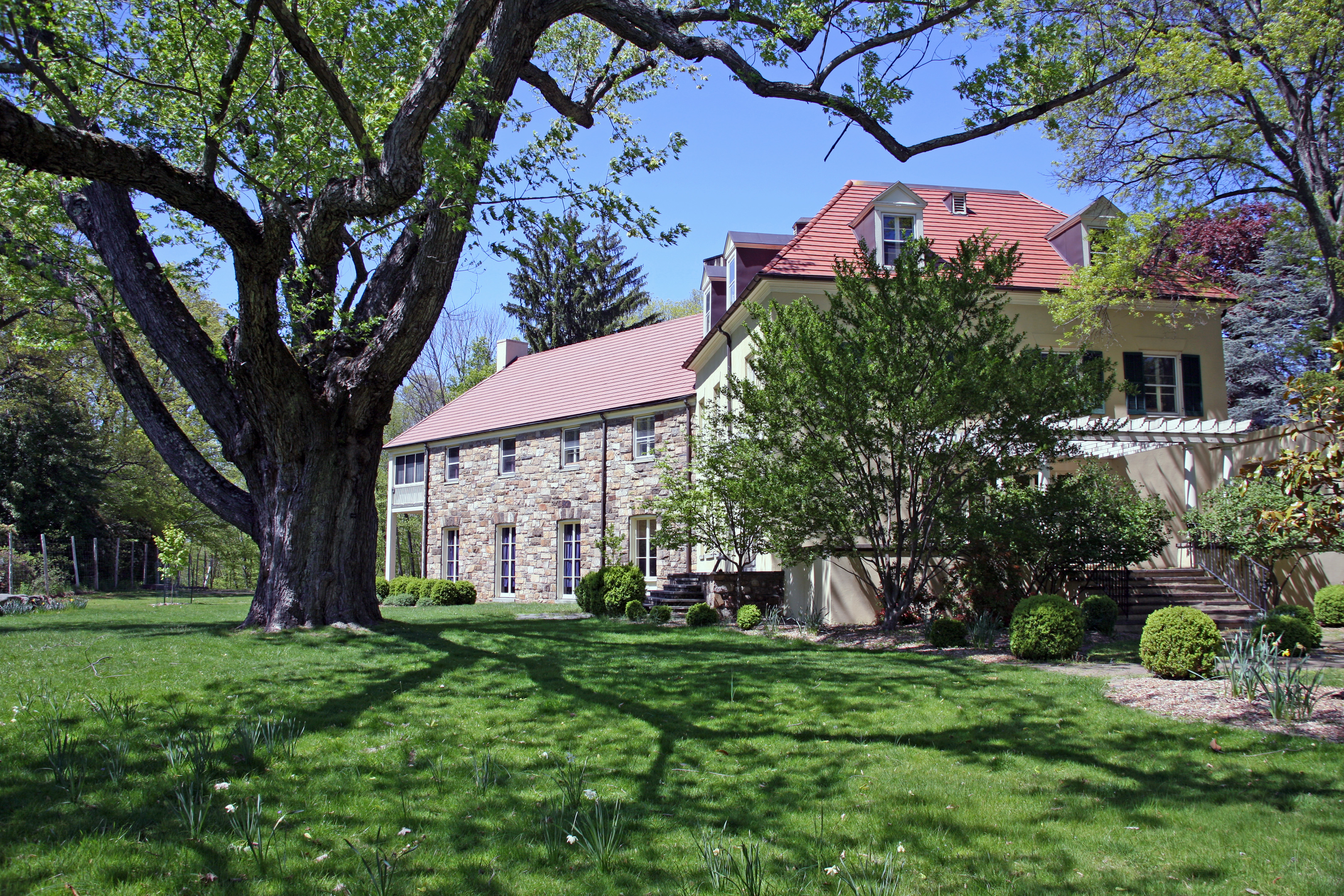 The Cross Estate mansion in the springtime