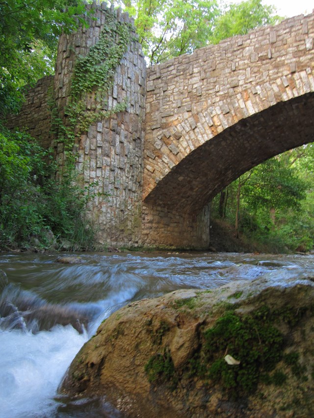 Chickasaw National Recreation Area