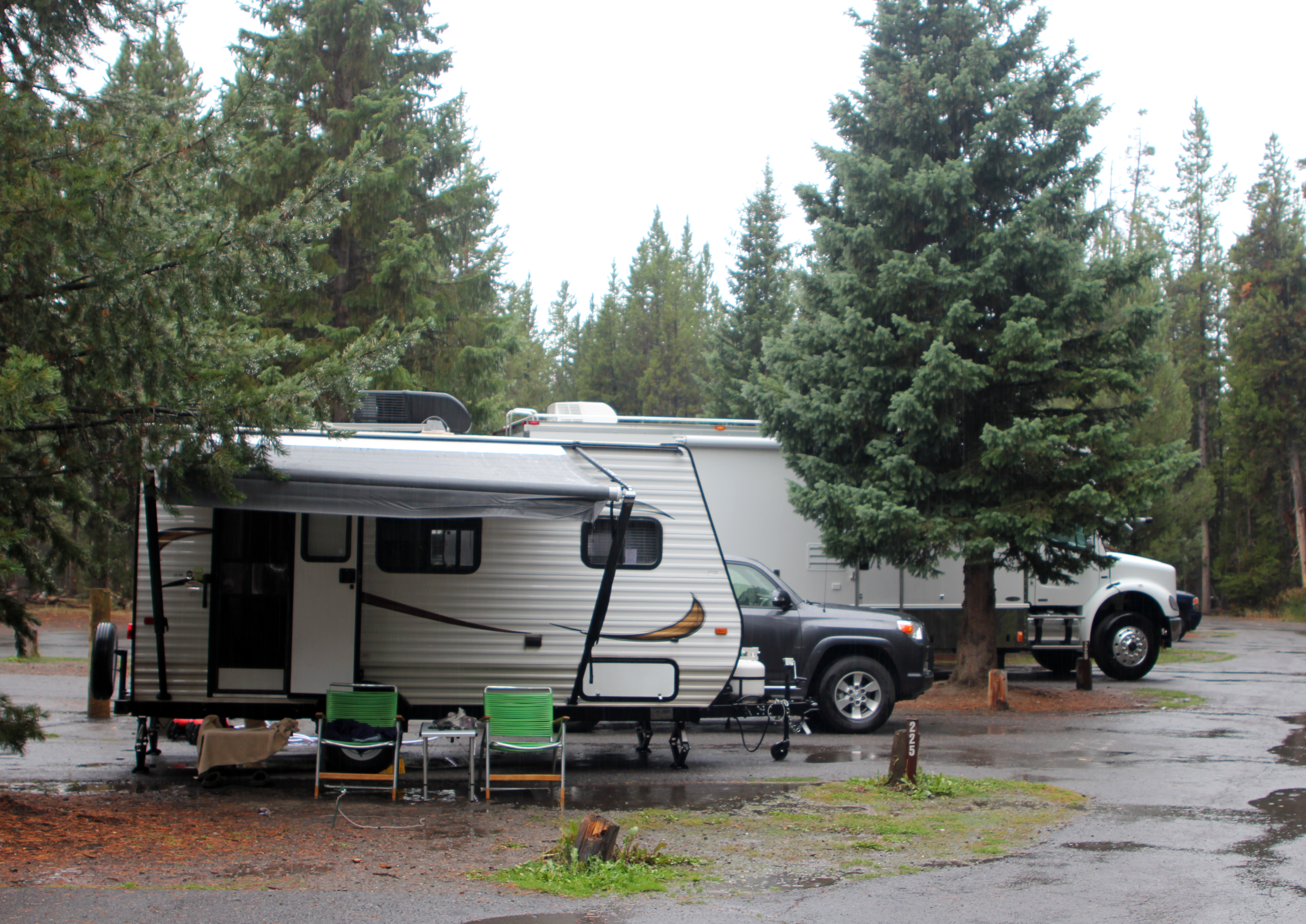 Only camping. RV Camping. Молодежный кемпинг. Место для отдыха в фургоне. Окское колесо кемпинг.