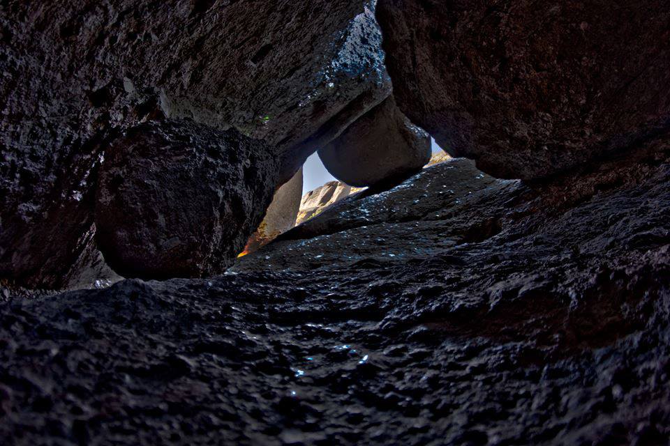 Boulders in the Balconies Cave.