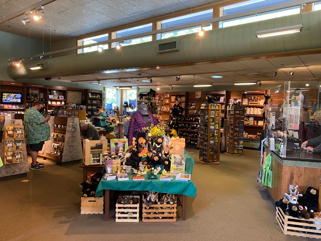 Visitor Centers - Great Smoky Mountains National Park (. National Park Service) Visitor Centers - Great Smoky Mountains National Park (. National Park Service)