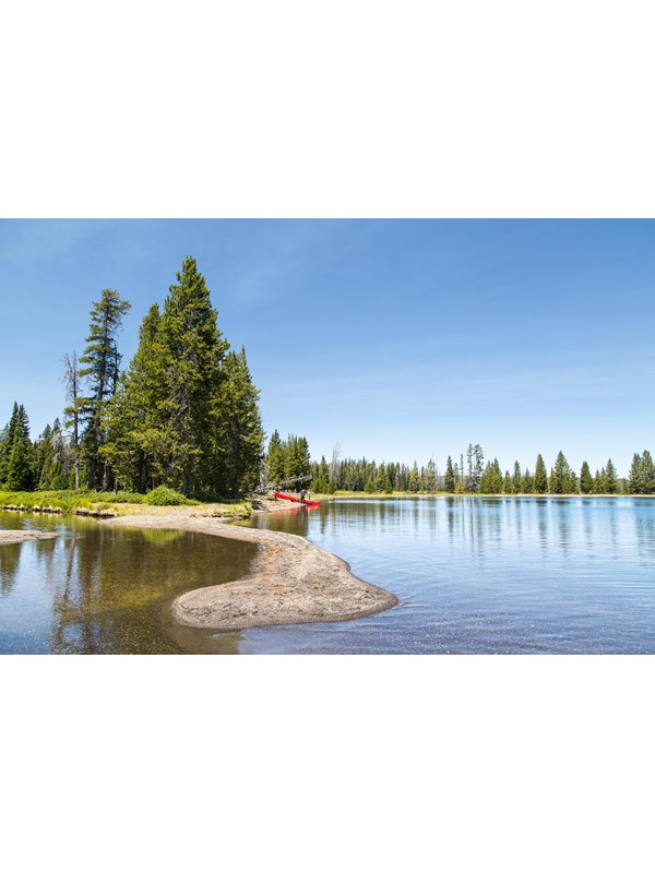 A view of Lewis Lake
