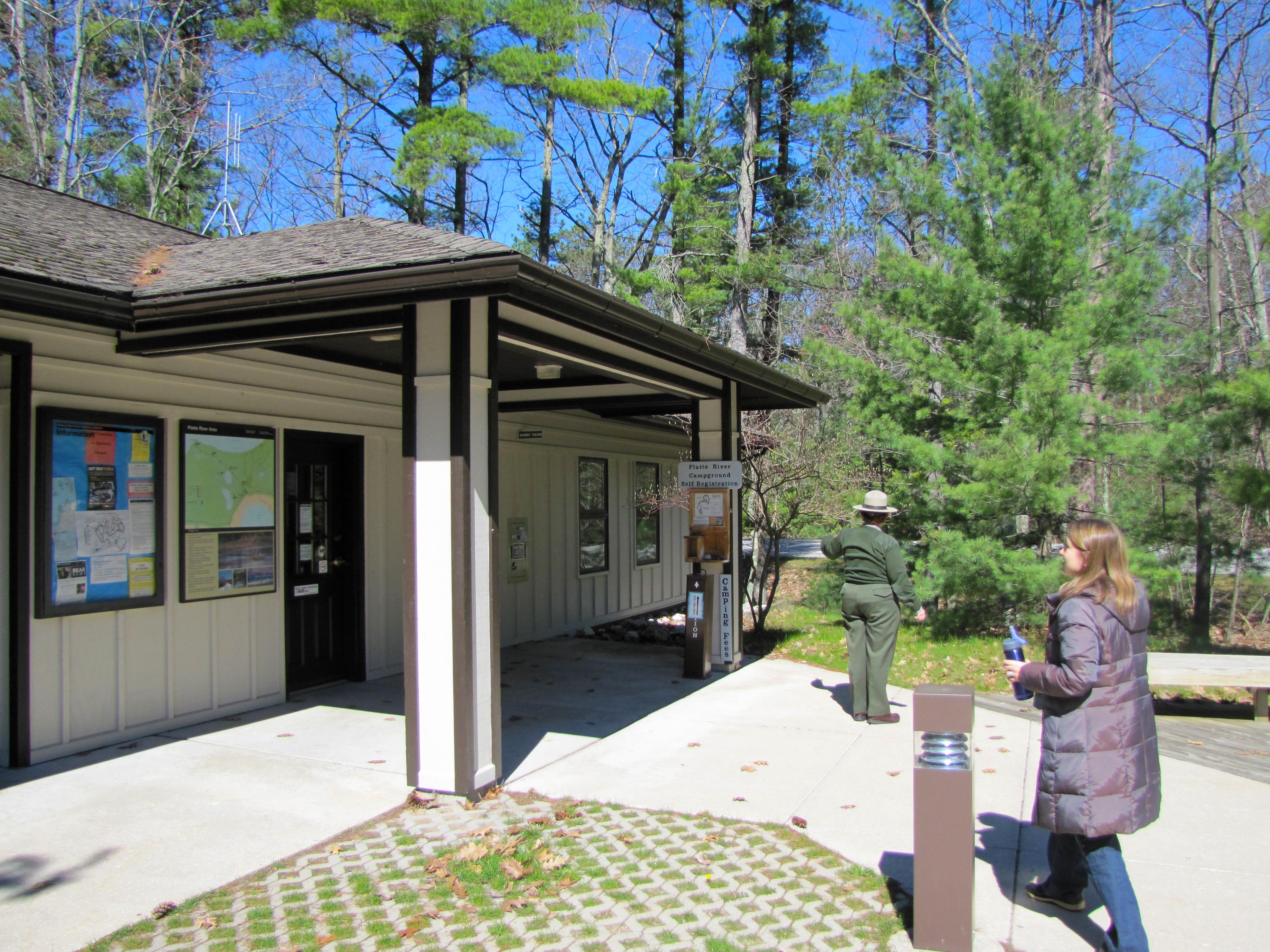 Ranger outside of the Platte River Campground Ranger Station