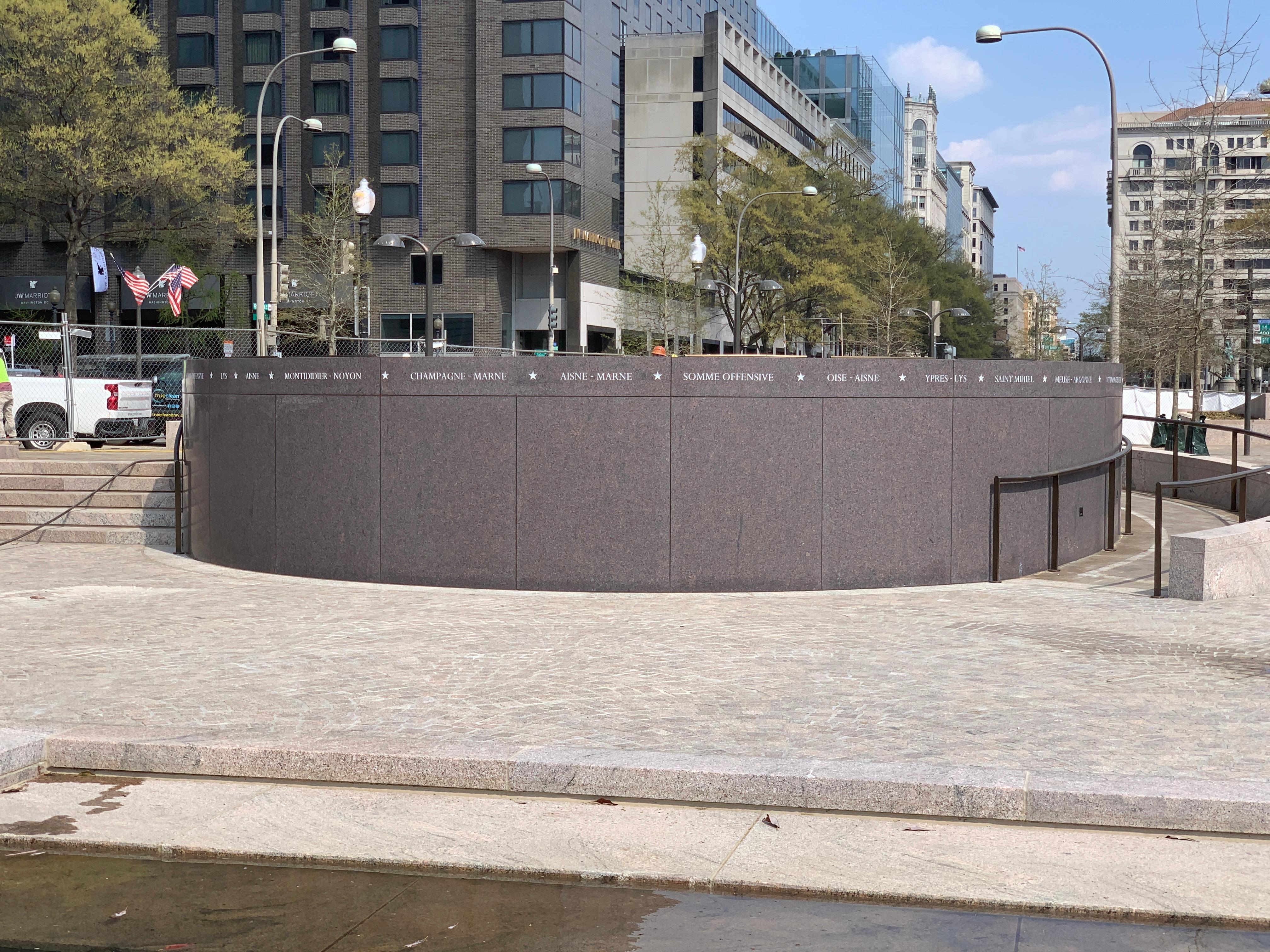 An elevated platform overlooks the World War I Memorial