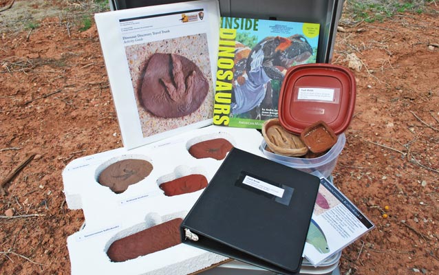 Dinosaur Discovery Travel Trunk