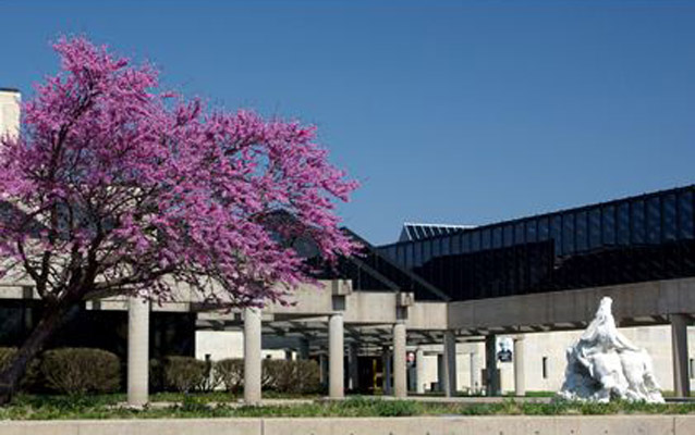 Image of the front entrance to the Kansas Museum of History.