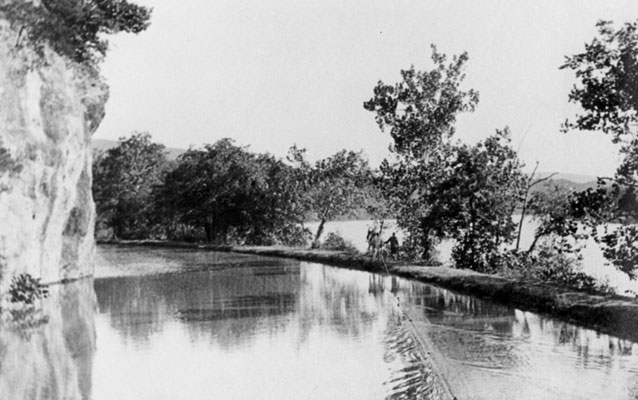 Image of the canal Image of the canal