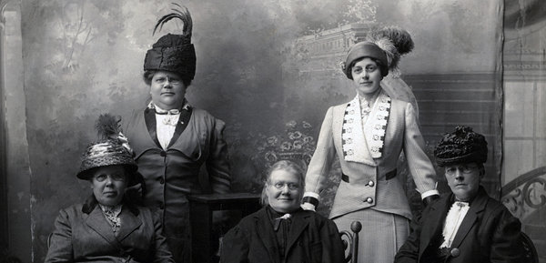 Maggie Walz (in the back left), a Finnish immigrant and entrepreneur in the Keweenaw, poses for a studio portrait with other Finnish women