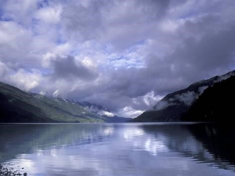 A cloudy day at Lake Crescent