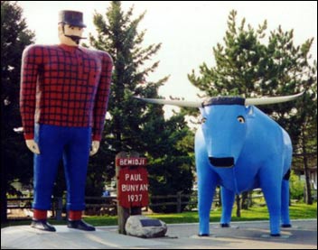 Large Paul Bunyan and Babe the Blue Ox Statues