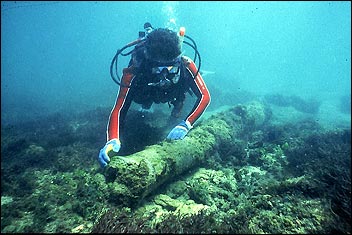 Diver locating shipwreck