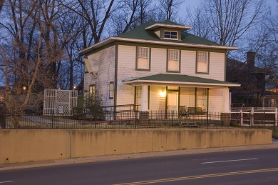 President Clinton Birthplace Home in Hope, Arkansas President Clinton Birthplace Home in Hope, Arkansas