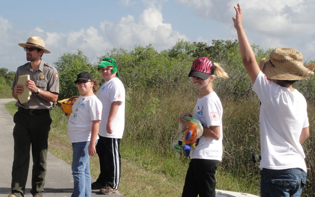 Ranger Andrew with students soaking it up