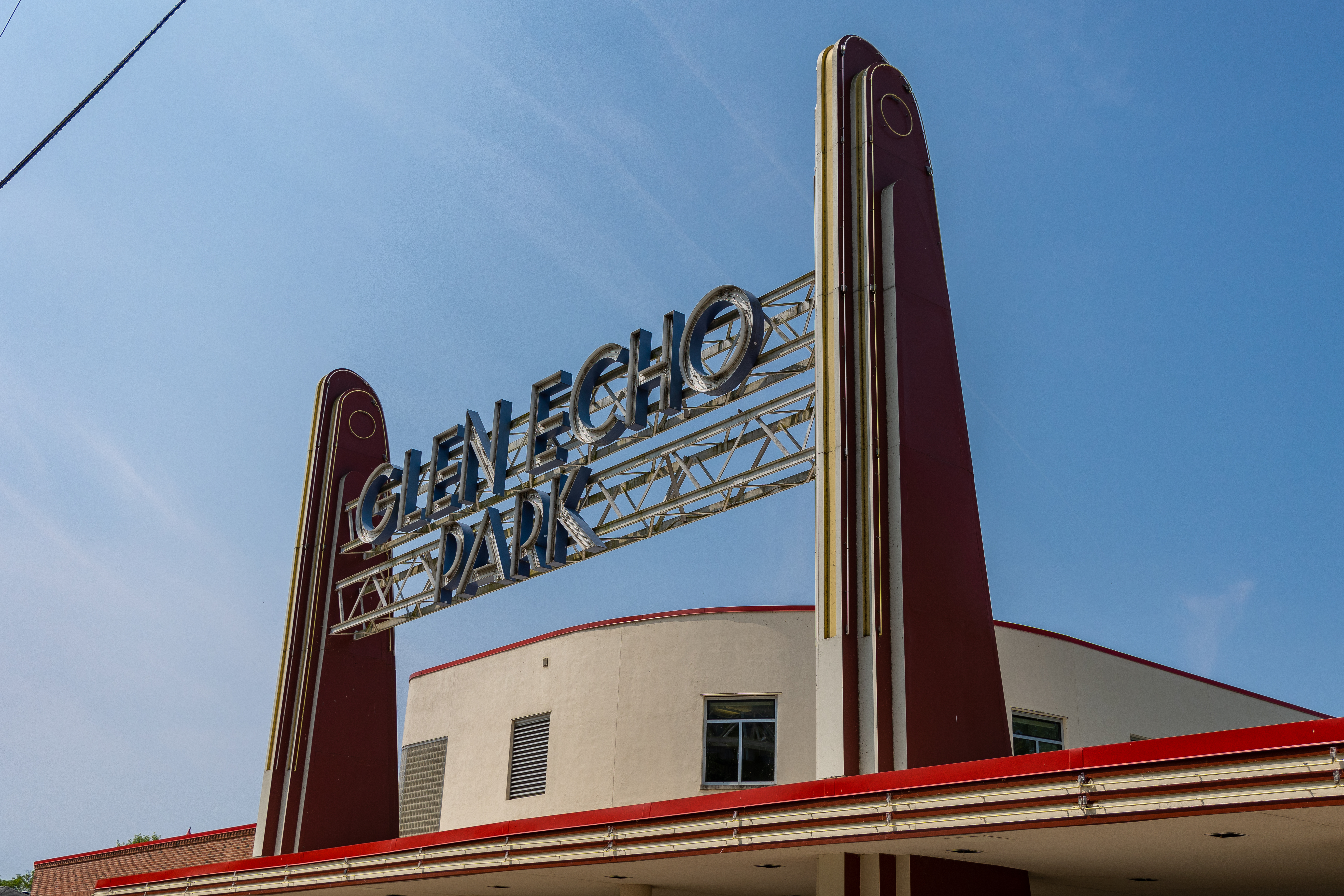 Large neon letters "Glen Echo Park"