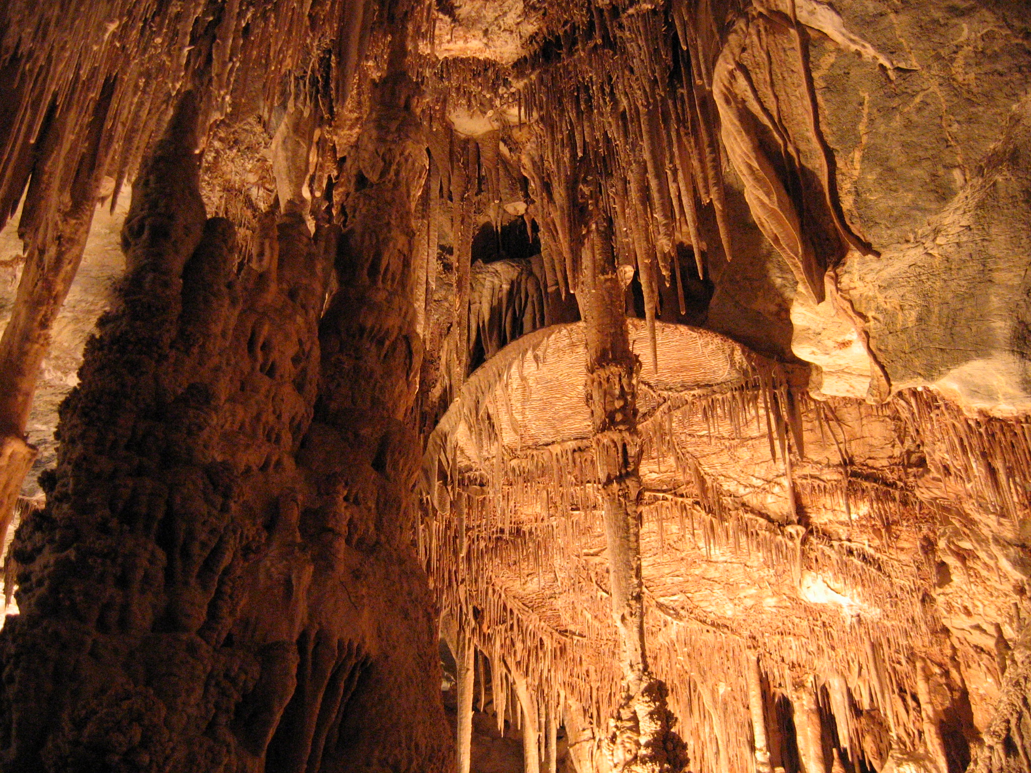 Tan cave formations in Lehman Caves