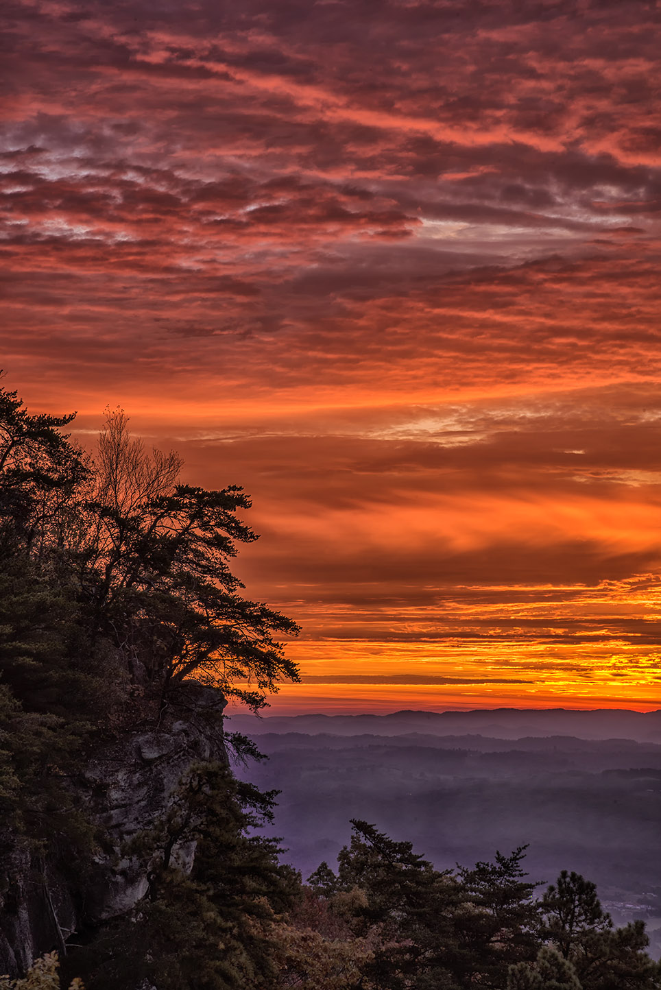 Sunrise at the Pinnacle Overlook Sunrise at the Pinnacle Overlook