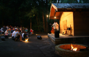 musicians performing at Wilderness Road Campground