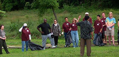 volunteers cleaning up fort dupont park