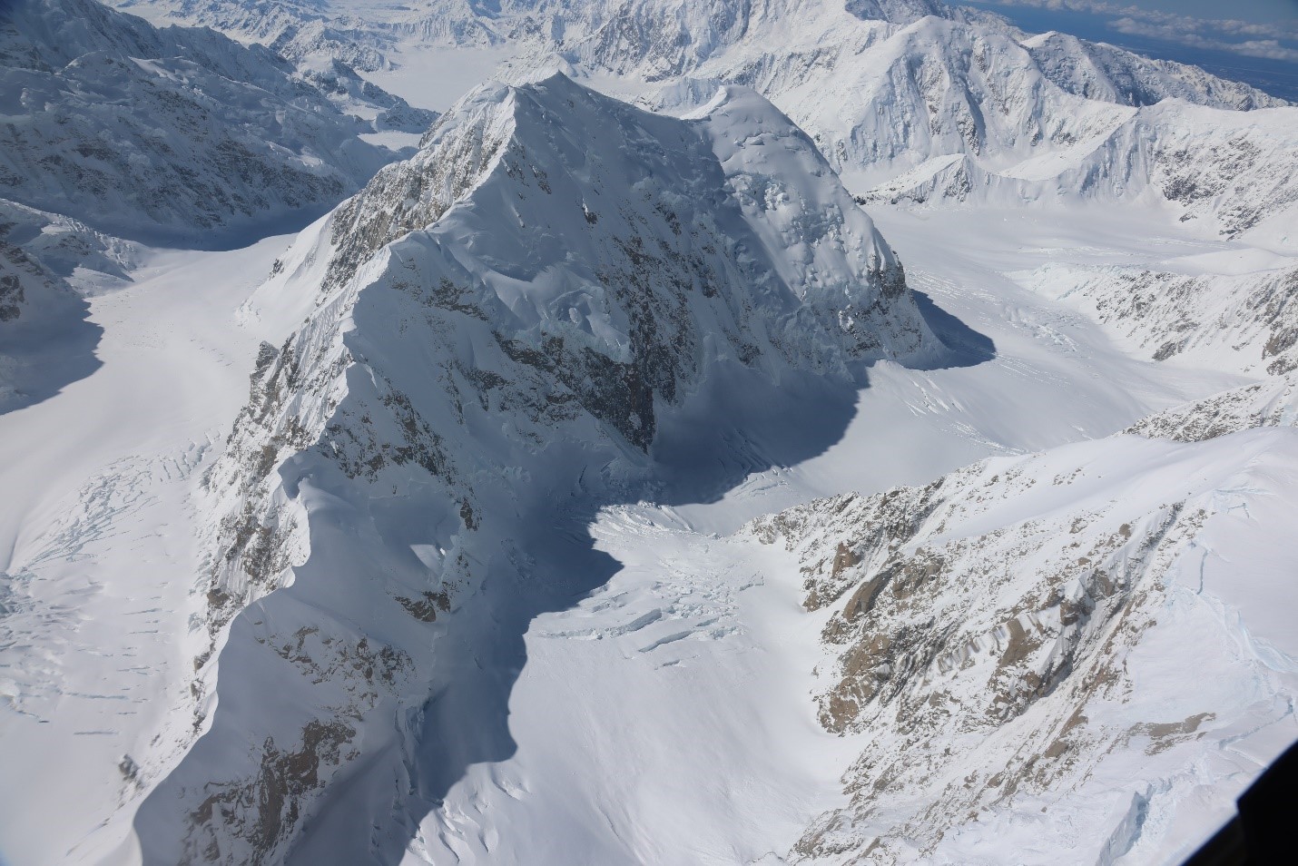 Chicken Couloir & Upper NE Fork of the Kahiltna Glacier Chicken Couloir & Upper NE Fork of the Kahiltna Glacier