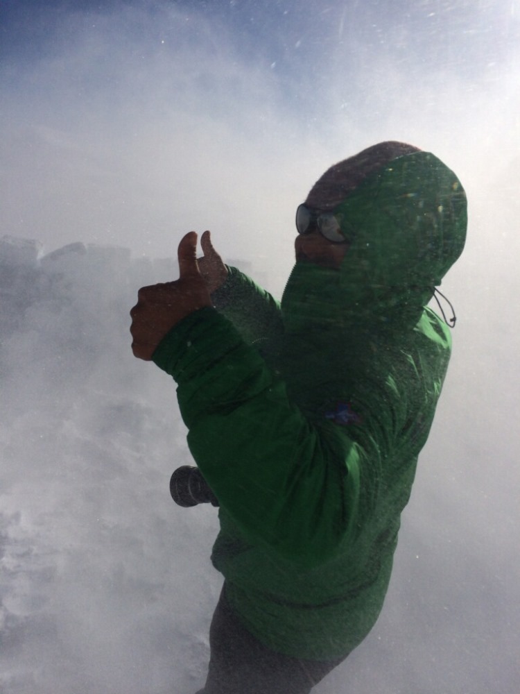 Climber gives two thumbs up Climber gives two thumbs up