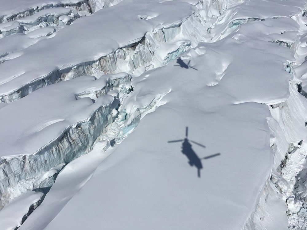 Chinooks in flight