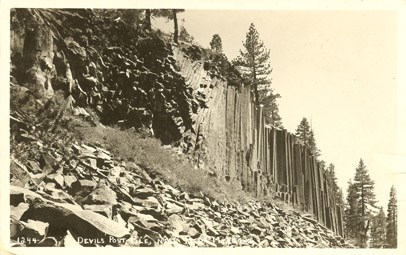 1930s Willard series postcard - Devils Postpile