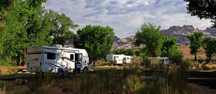 dinosaur national monument camping