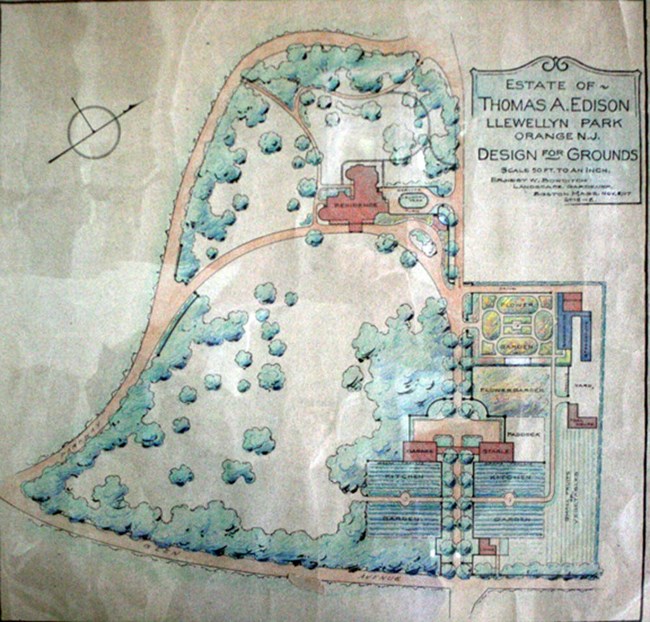 1907 map showing layout of grounds with buildings and open spaces