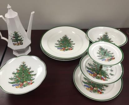 Mamie Eisenhower's Christmas China