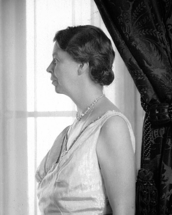 A head and shoulders portrait of Eleanor Roosevelt in profile.