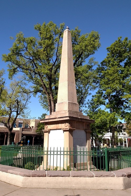 image of santa fe monument which is a medium sized obelisk