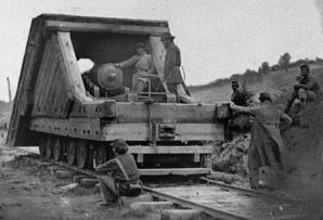United States Soldiers and Siege Cannon outside Petersburg, VA