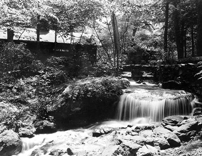 A small waterfall along Hemlock Run.