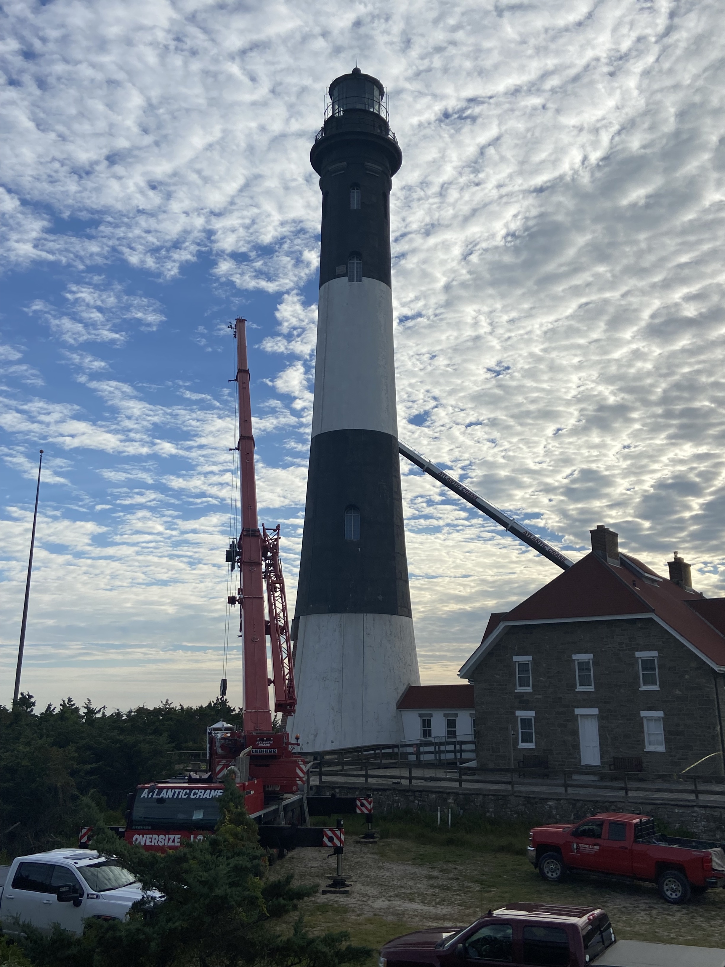 MicrosoftTeams-image (1) Lighthouse Tower with crane and Keepers Quarters