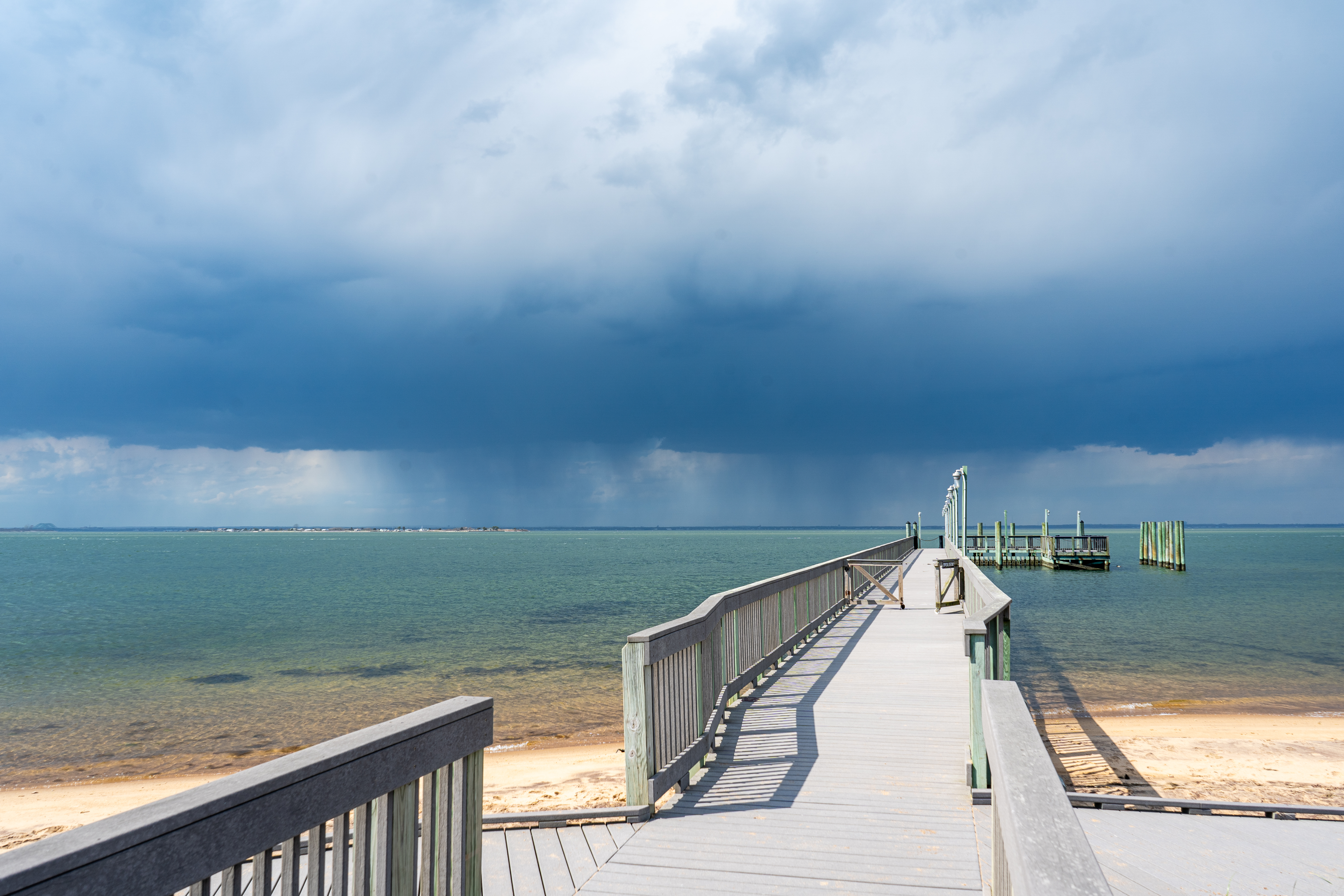 Rain-clouds-Great-South-Bay_1.jpg?maxwidth\u003d1300\u0026maxheight\u003d1300\u0026autorotate\u003dfalse