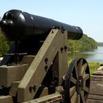 32-pounder cannon at Fort Donelson 32-pounder cannon at Fort Donelson