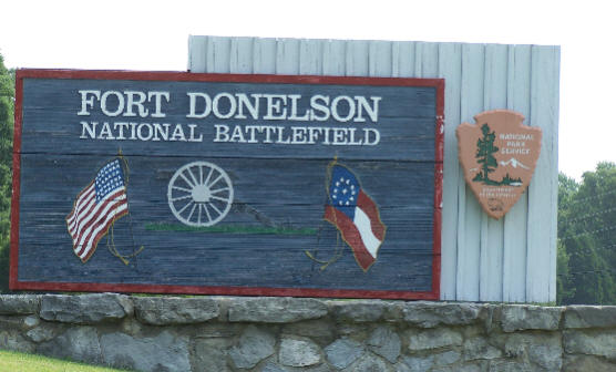 Fort Donelson entrance sign