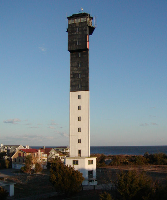 Sullivan's Island Lighthouse, three-sided, solid black on top and white on bottom