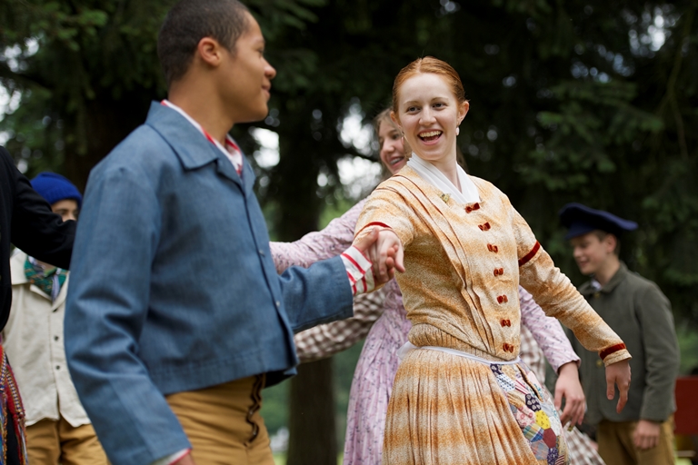 Youth volunteers at Fort Vancouver NHS