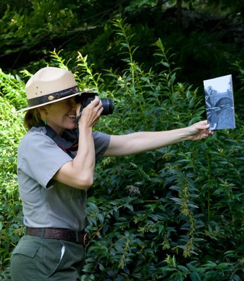 A ranger takes a "photo in a photo"