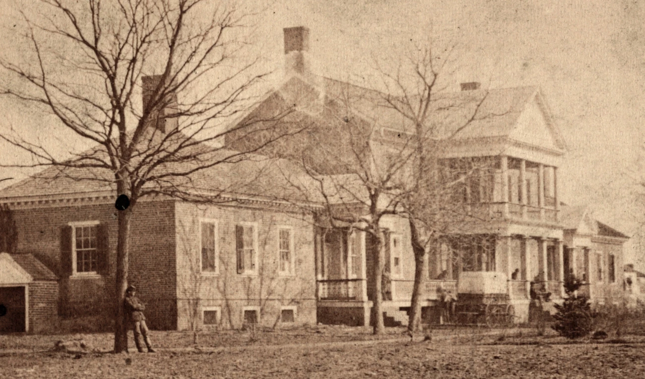 Lacy House in 1863 Historical photo of Chatham Manor during the Civil War